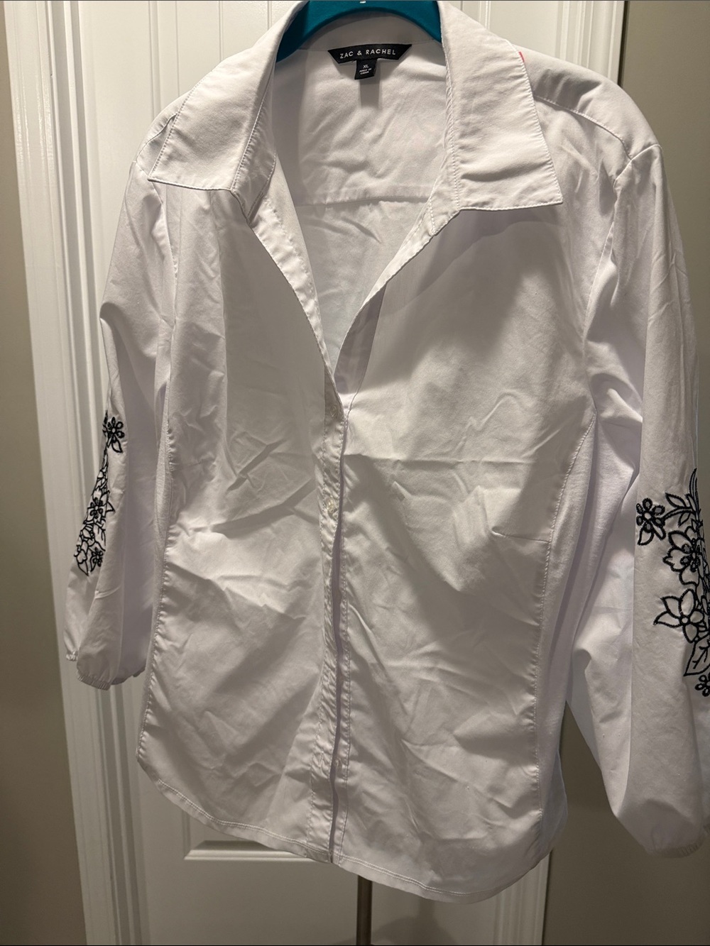 Zac & Rachel White Button-Front Shirt with Black Floral Sleeve Embroidery